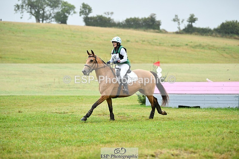 250830-130247-02985 - A-020-Anna.Passmore