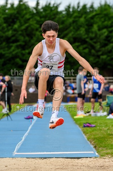 CEM26-925834 - Track Male Set Two