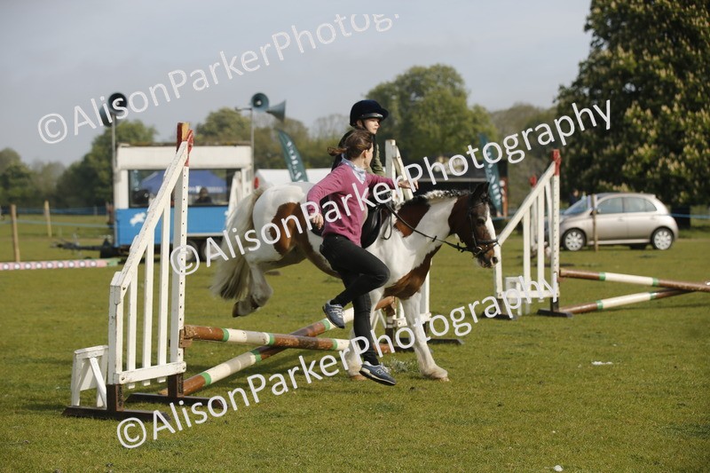 20260426-1008 - Class 1 - Mini Jumping - Lead rein or Assisted