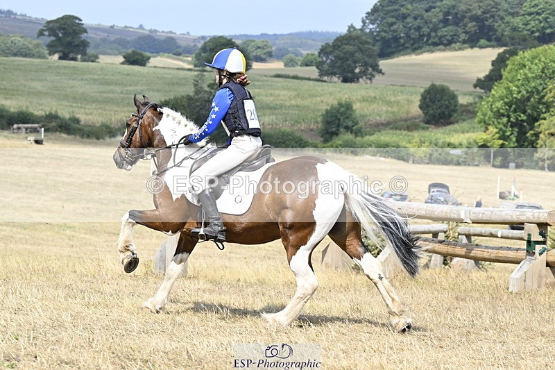 250824A-125253-36530 - 2010-Freya.Hallam-Deakin-Tommy