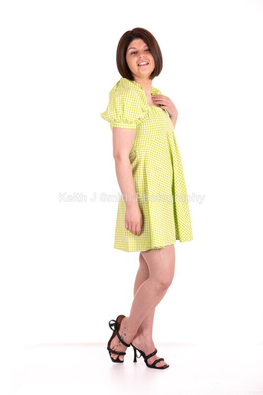 2KJS2814 - Jannie, Kristen & family. Studio