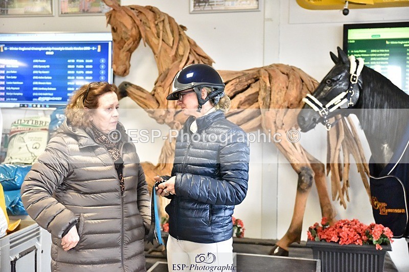 250215-153550-04459 - Medium Gold Presentations