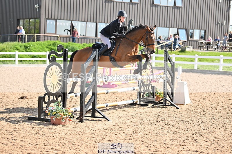 240509A-100042-00323 - Cls 1 British Novice and 90cm Open