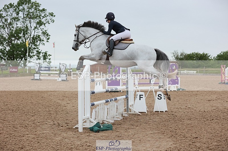 250524-124150-04744 - Cls 15 Snr Fox 1st Rnd