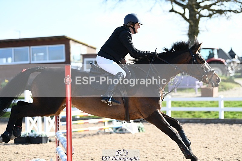 250330-102934-06135 - Cls 32 British Novice and 90cm