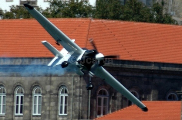 Glide Turn - Red Bull Air Race II