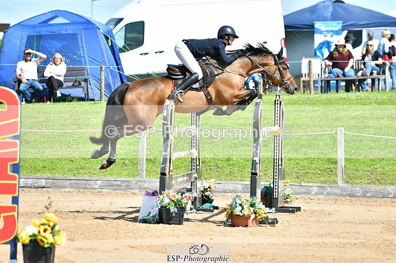 230720A-105919-02035 - Cls 5, 2 Star Medium 1.35m