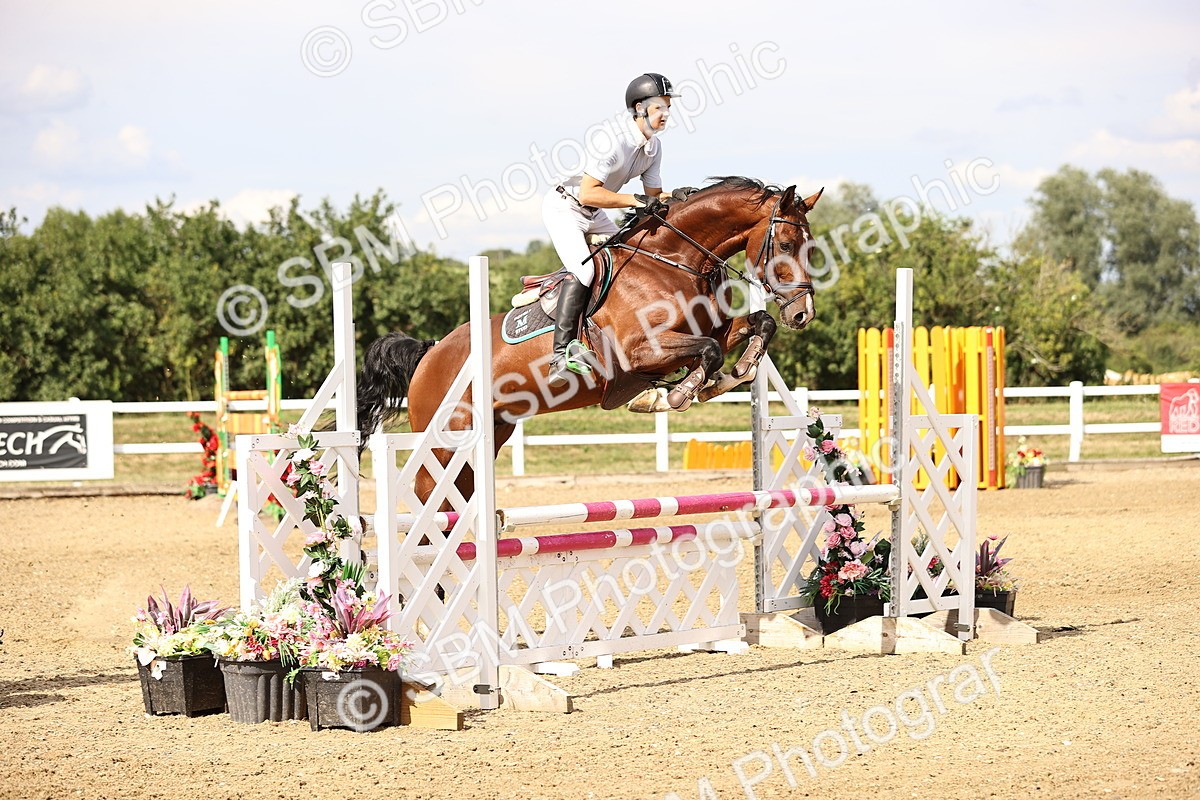 SBM_002431 - Class 18 - Ariat Senior British Novice- 90cm Open