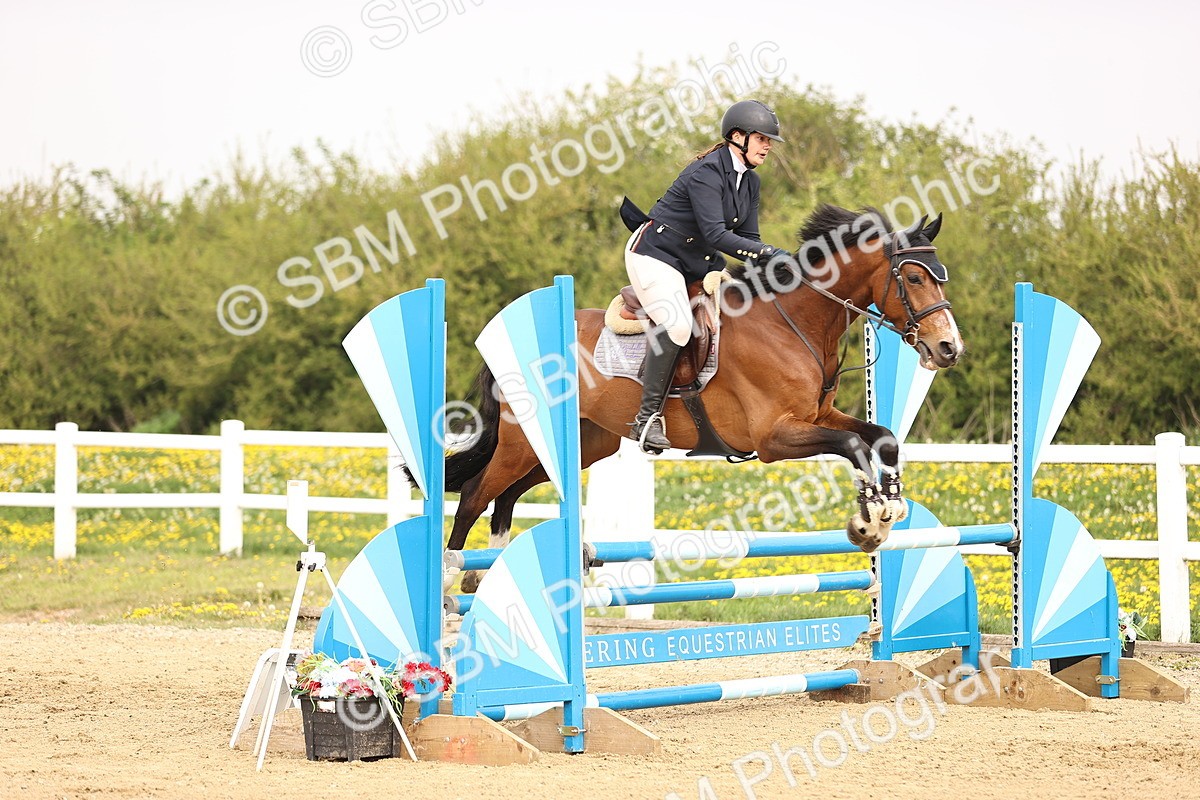  - Class 15 - Senior British novice - 90cm