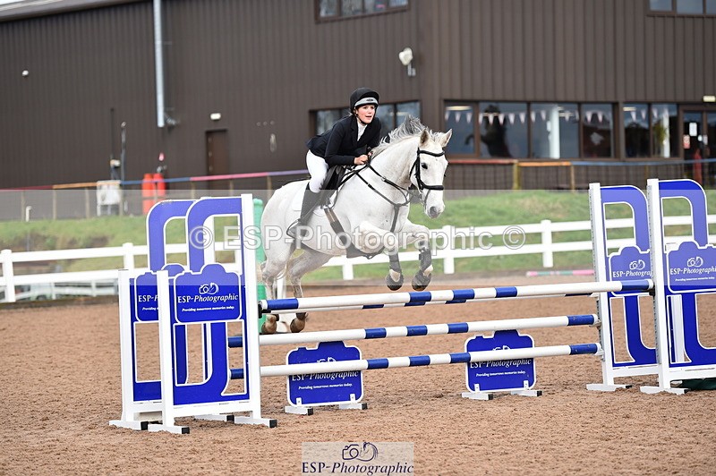 231203A-130210-01268 - Cls 9+10 Children on Horses 1m & 1.10m