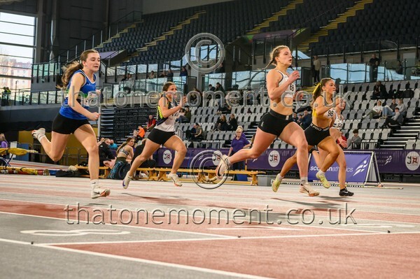 SeniorInd25-925172 - Track Female Set One