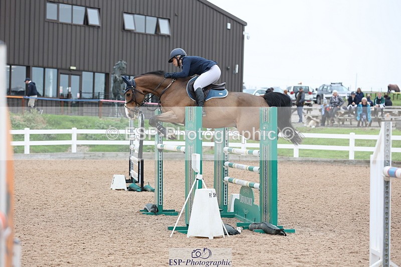 241101A-125144-01835 - FRI Cls 6 Foxhunter and 1.20m Open