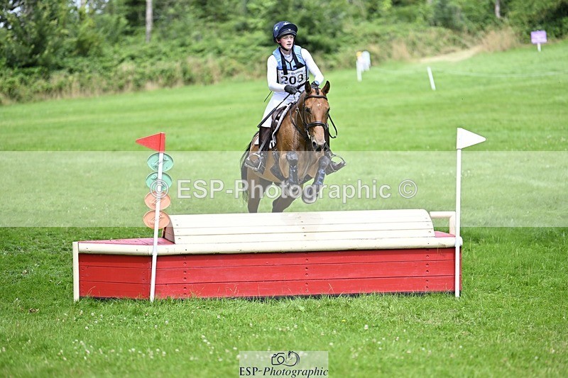 240803-134704-07305 - 208-Sophie_Vicary-ENGELIQUE_O