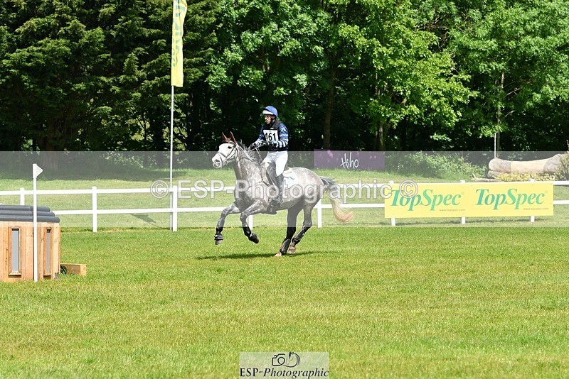 230528-134048-17258 - 461-SAUNDERSCOURT_AMBASSADOR-Adam_Trew-XC