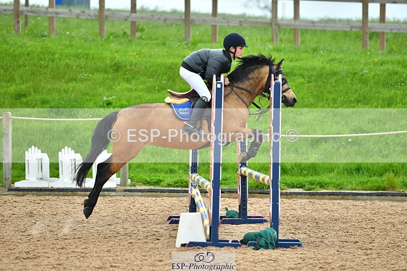 230513A-090300-00002 - Cls 11 Stepping Stones 128+138cm