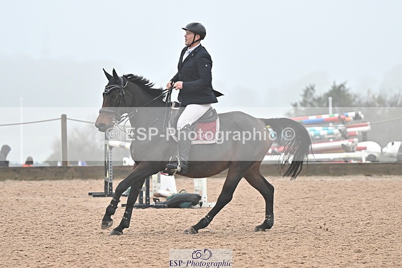 241103A-111851-06985 - SUN Cls 18 British Novice and 90cm Open