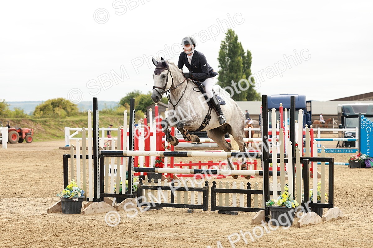 SBM_016856 - Class 20 - Senior Newcomers - 1.10m