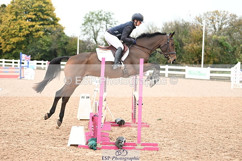 241023A-114540-00620 - Cls 1 British Novice and 90cm Open