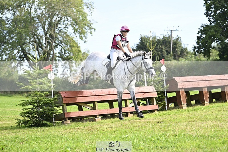 240831A-104848-00442 - 053-Lydia.Steele-FOLLYS.HERO