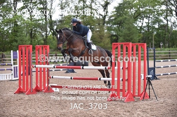 JAC_3703 - CLASS 8 Senior Newcomers/ 1.10m Open