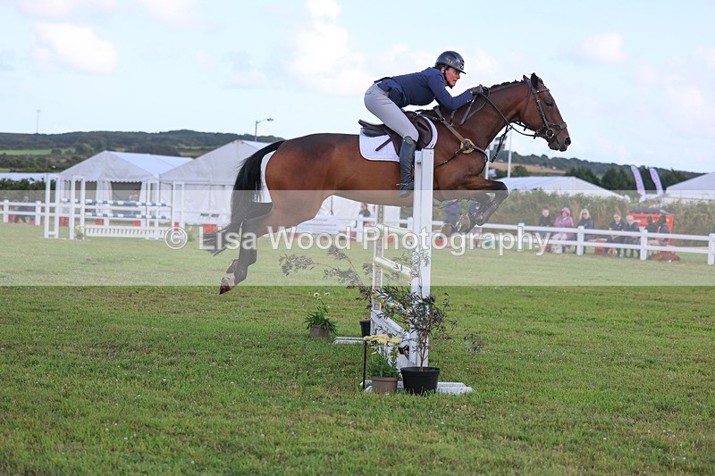 3E7A4838 - Class C1: Showjumping Senior Newcomers/1.10m open