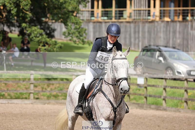 240804-104718-11287 - 363-Sarah_Kula-Przezwanski-RIVERSDALE_BEAUS_LAD