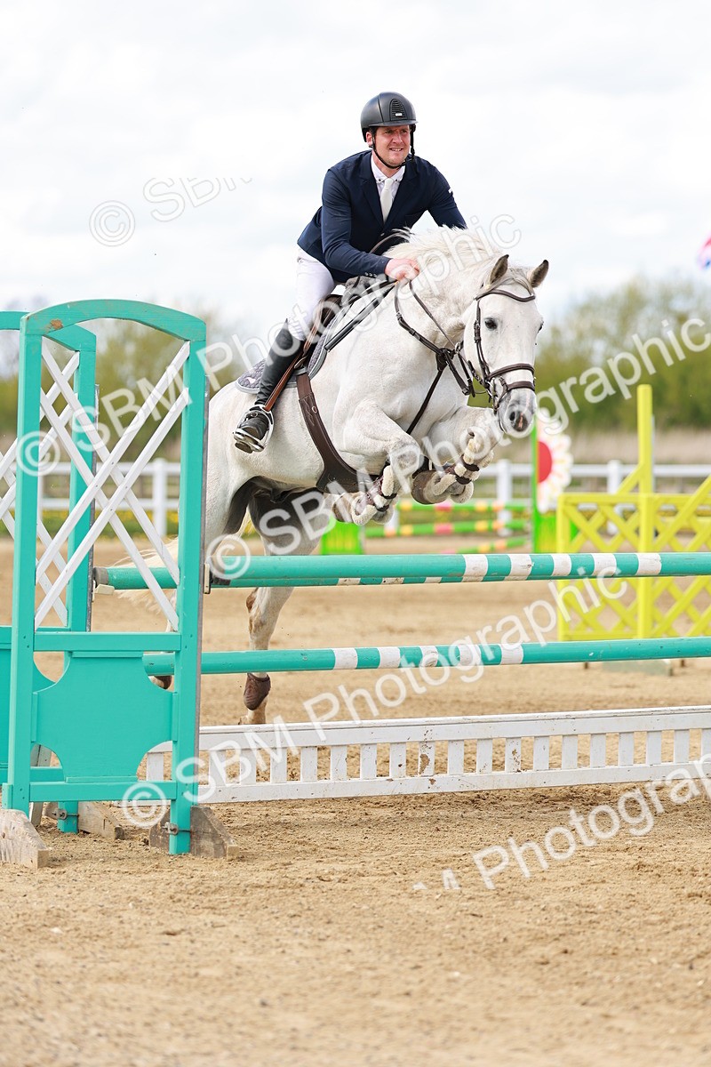 SBM_002013 - Class 4 - Senior Newcomers - 1.10m