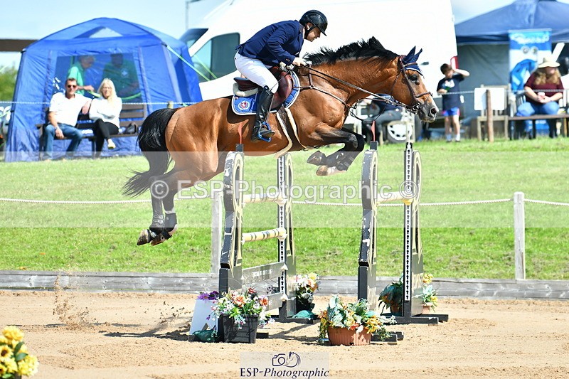 230720A-104228-01940 - Cls 5, 2 Star Medium 1.35m