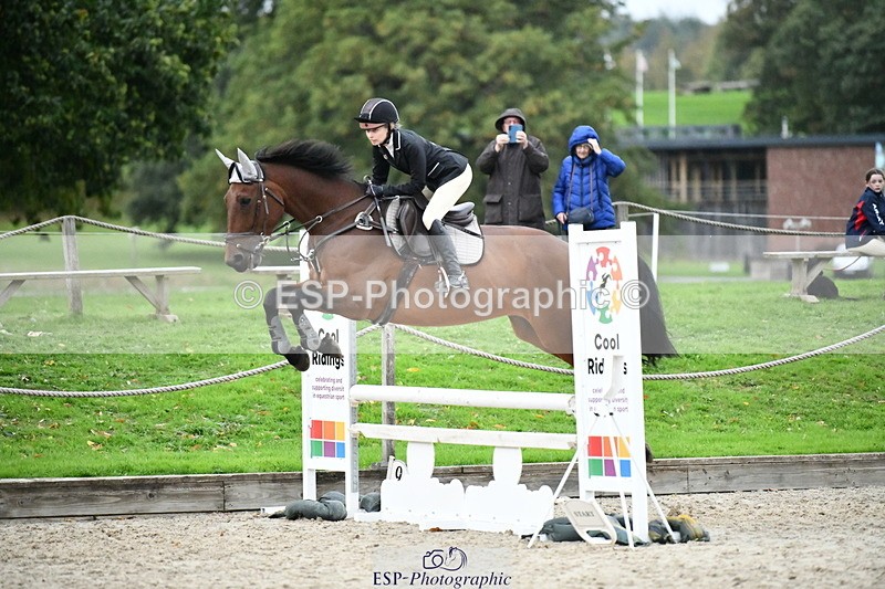 251004A-173621-02524 - Classes 12 & 13 90cm