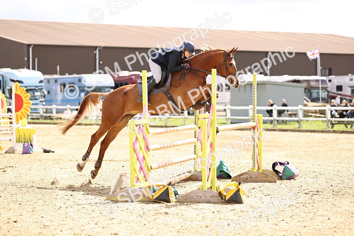 SBM_003930 - Class 17 - Senior Newcomers - 1.10m