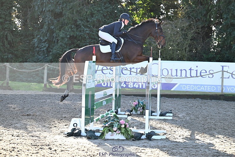 251024A-110556-06686 - B-158-Hannah.Hobhouse