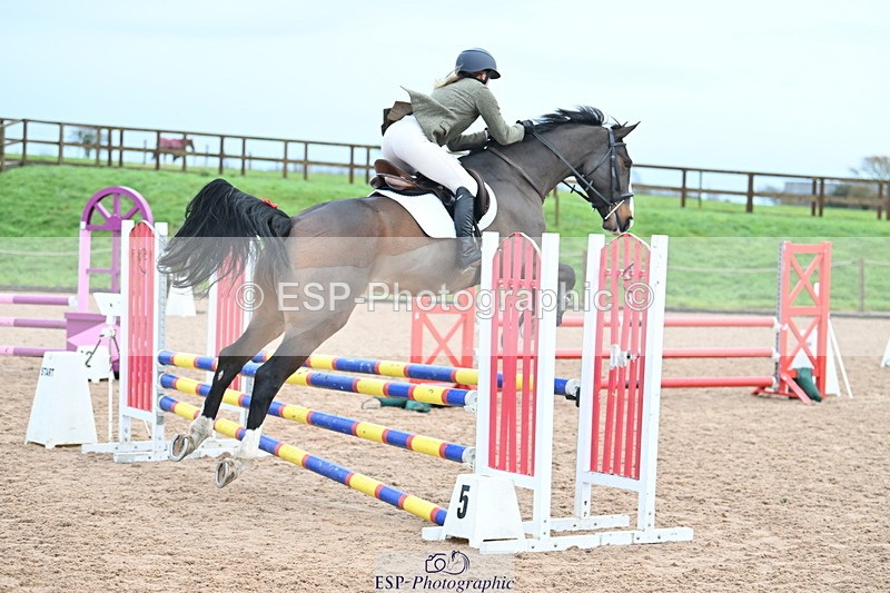 231203A-105930-00695 - Cls 16+17 Club and Schools 80cm