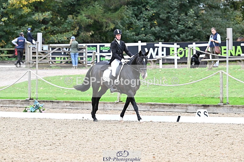 251022A-152128-00524 - B-111-Polly.Walker