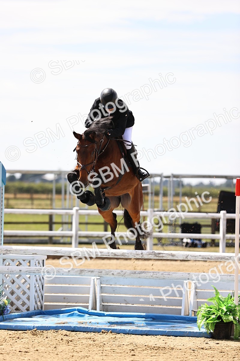 SBM_010372 - Class 9 - Senior Foxhunter - 1.20m Open