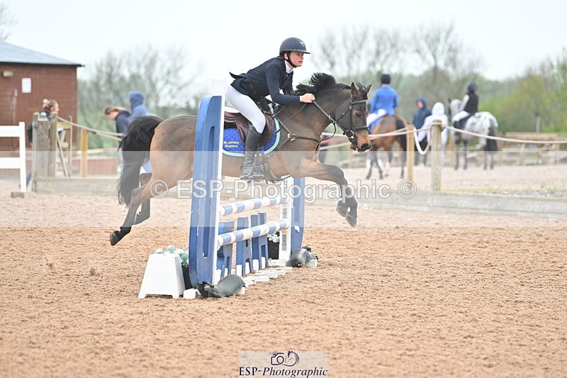 240505A-090527-03390 - Cls 1 Pony Intro 70cm