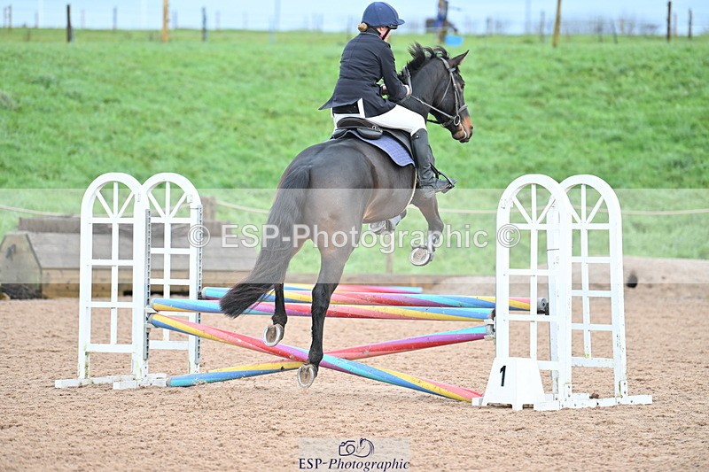 231203A-111135-00752 - Cls 16+17 Club and Schools 80cm