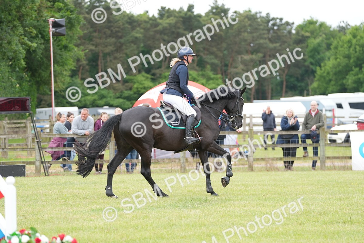 SBM_05341 - Class 201 - British Horse Feeds Speedi Beet Horse of the Year Show Grade  C