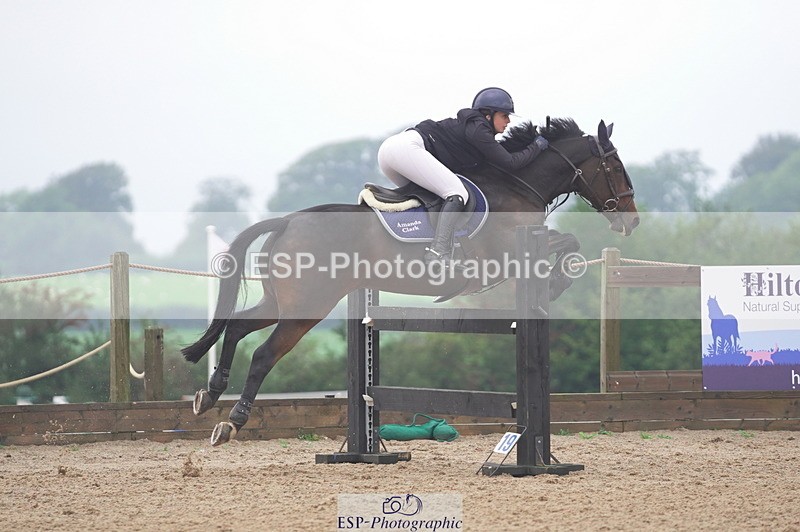 231017A-160610-07779 - Cls 31 Snr 1m Derby