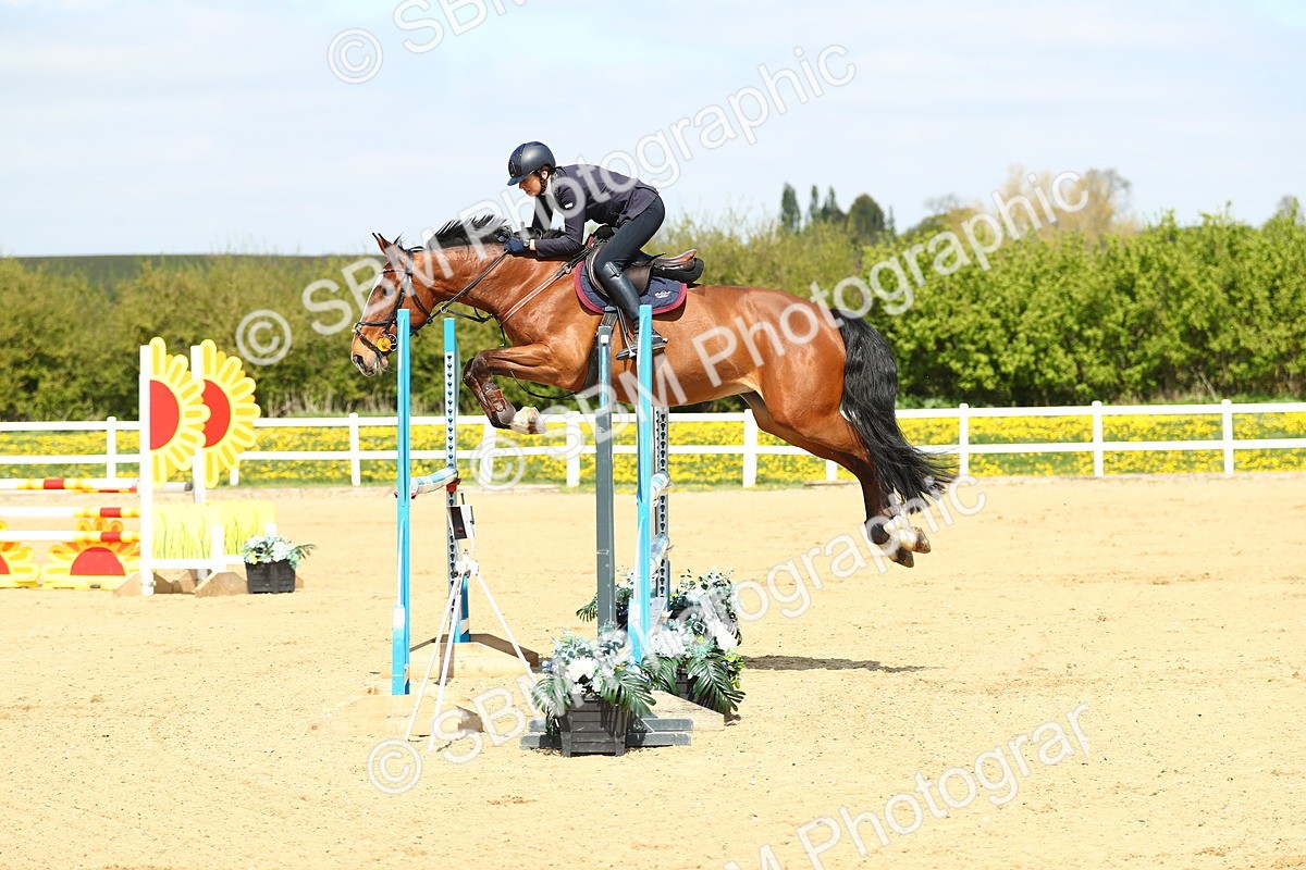 SBM_001314 - Class 5 - Senior Foxhunter 1.20m