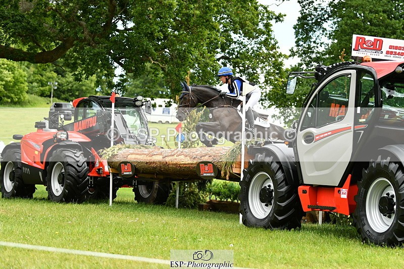 250525A-124628-16710 - D-452-Tiana.Coudray-COEUR.DE.L.ESPRIT.Z