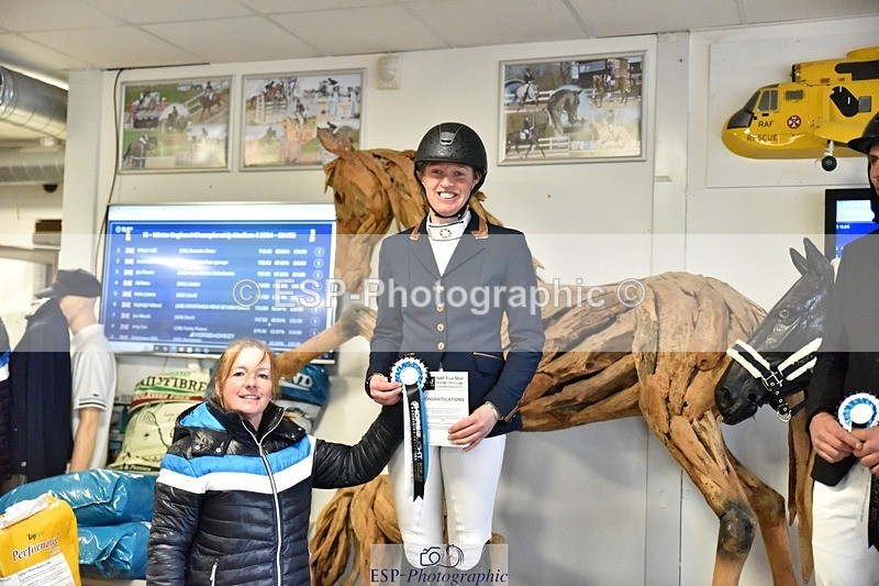 250215-131508-03673 - Medium Silver Presentations