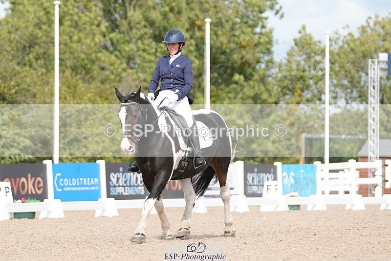 250906-121730-02278 - 082-Samantha.FussellDai.The.Pied