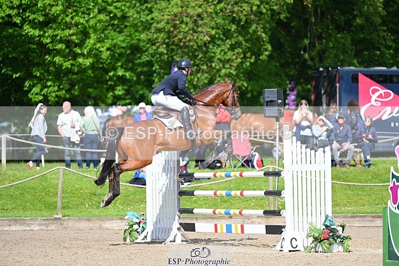 240526-094929-19740 - 324-COOMBELAND_SEMILLY-Rupert_Batting