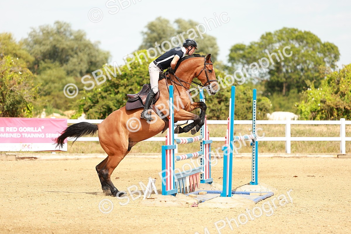 SBM_003815 - Class 14 - Senior Newcomers 1.10m