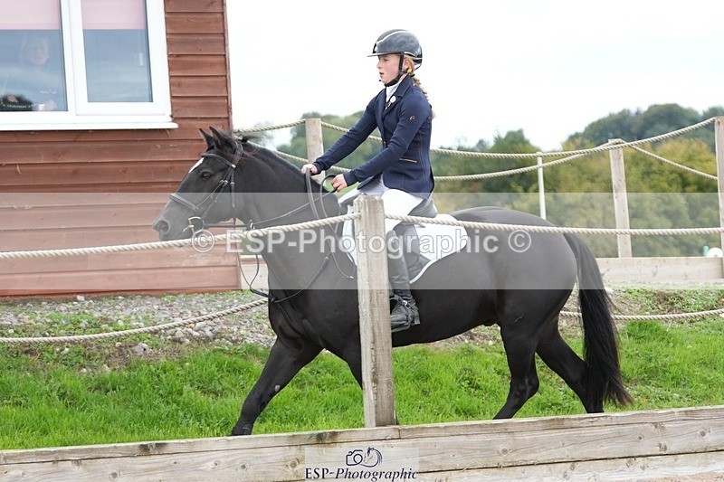 250921-144937-03731 - Cls 20 Pony 80cm Derby