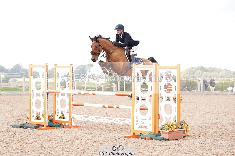 241004A-124632-00464 - Fri 03 Snr Newc & 1.10m Open