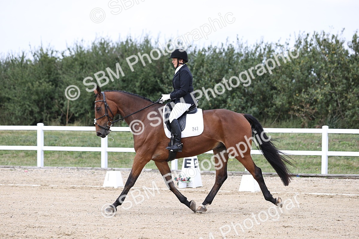 SBM_017505 - Class 14 - Novice 23 - 13.52-14.55