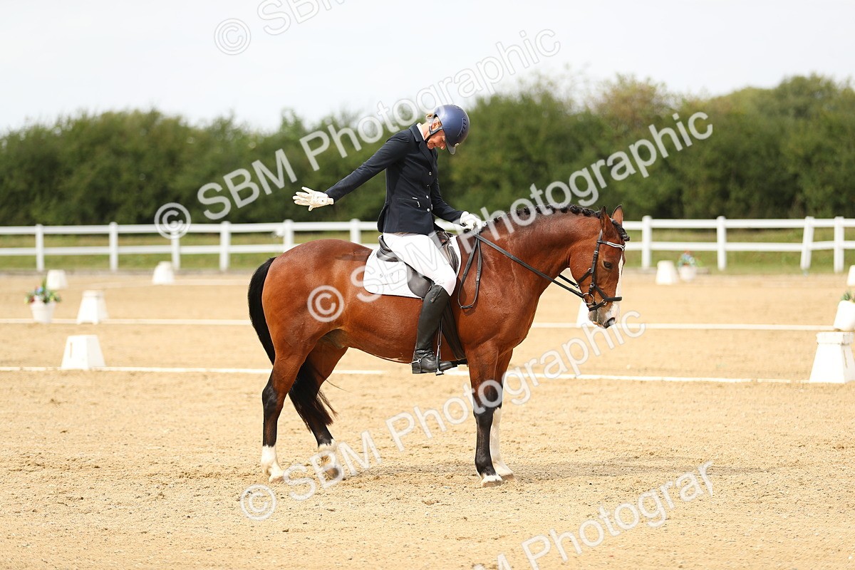 SBM_017657 - Class 13 - Novice 23 - 14.27-15.16