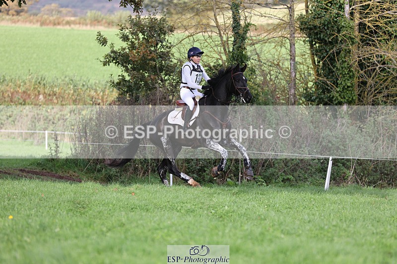 241025-130018-08198 - 132-Mollie.Summerland-MOJO