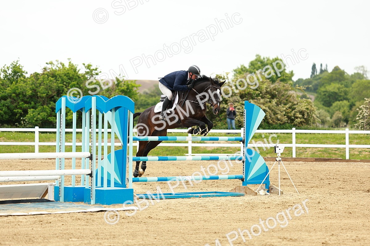SBM_000976 - Class 5 - Senior Foxhunters - 1.20m
